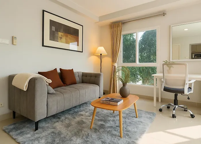 Cozy Retreat In Ekkamai Bangkok