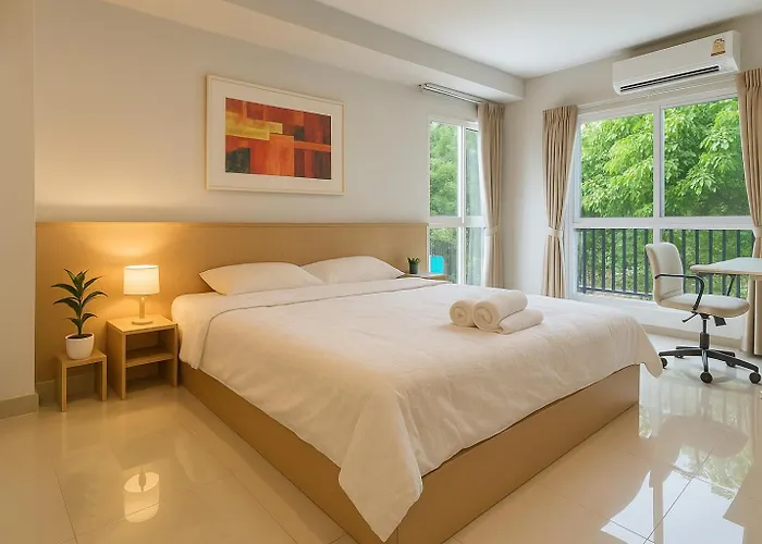 Cozy Retreat In Ekkamai