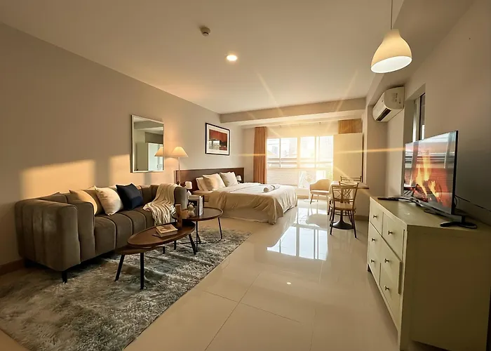 Cozy Retreat In Ekkamai Apartment *