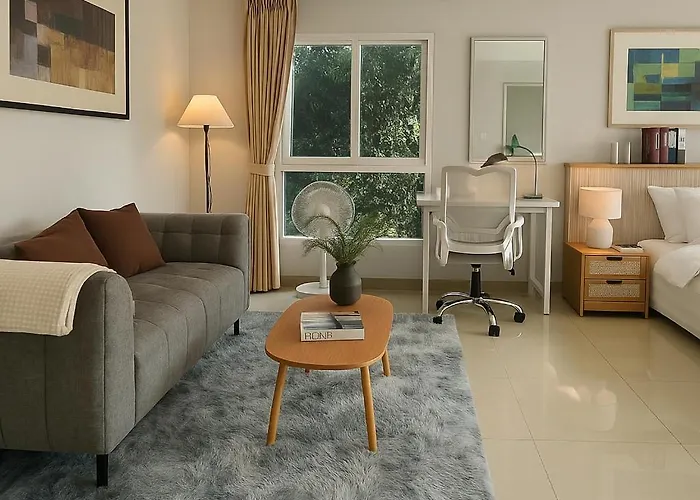 Cozy Retreat In Ekkamai Apartment *