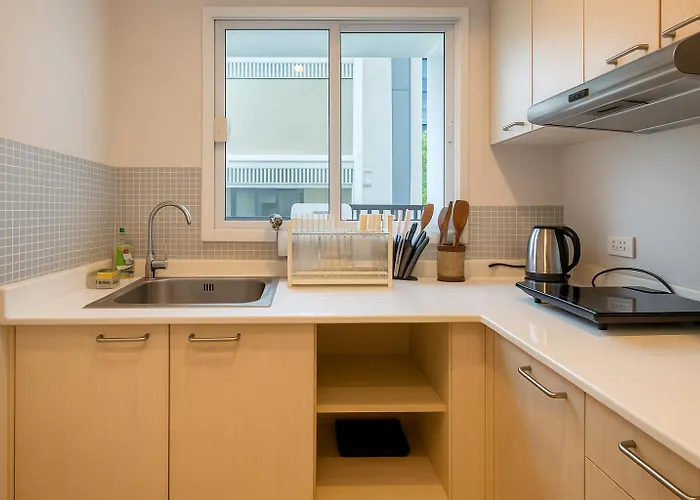 Cozy Retreat In Ekkamai Apartment